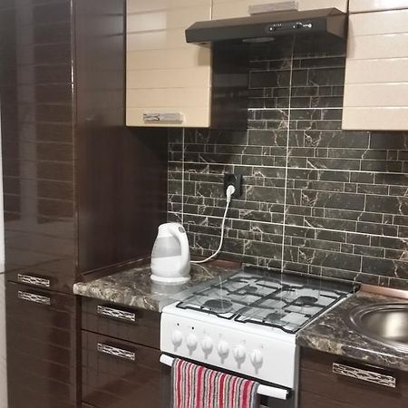 Apartments On Ahmetova 4 Алма Ата Екстериор снимка