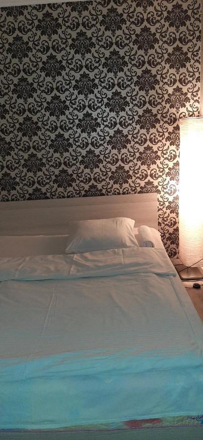 Apartments On Ahmetova 4 Алма Ата Екстериор снимка