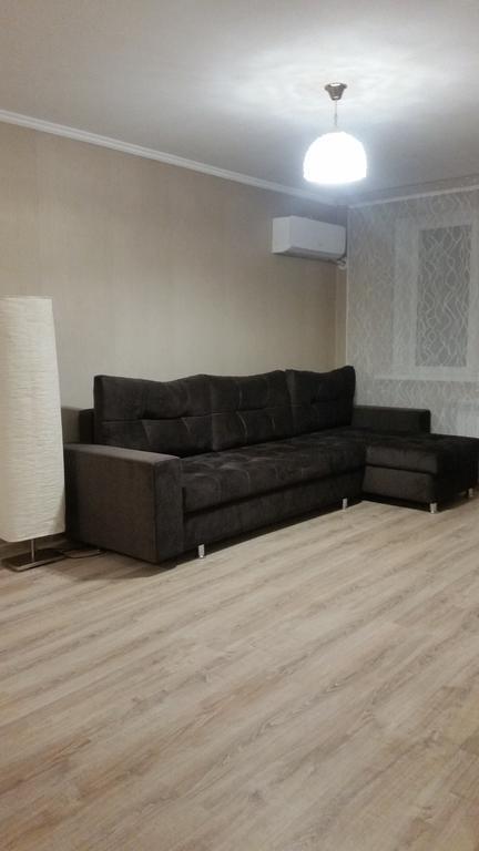 Apartments On Ahmetova 4 Алма Ата Екстериор снимка